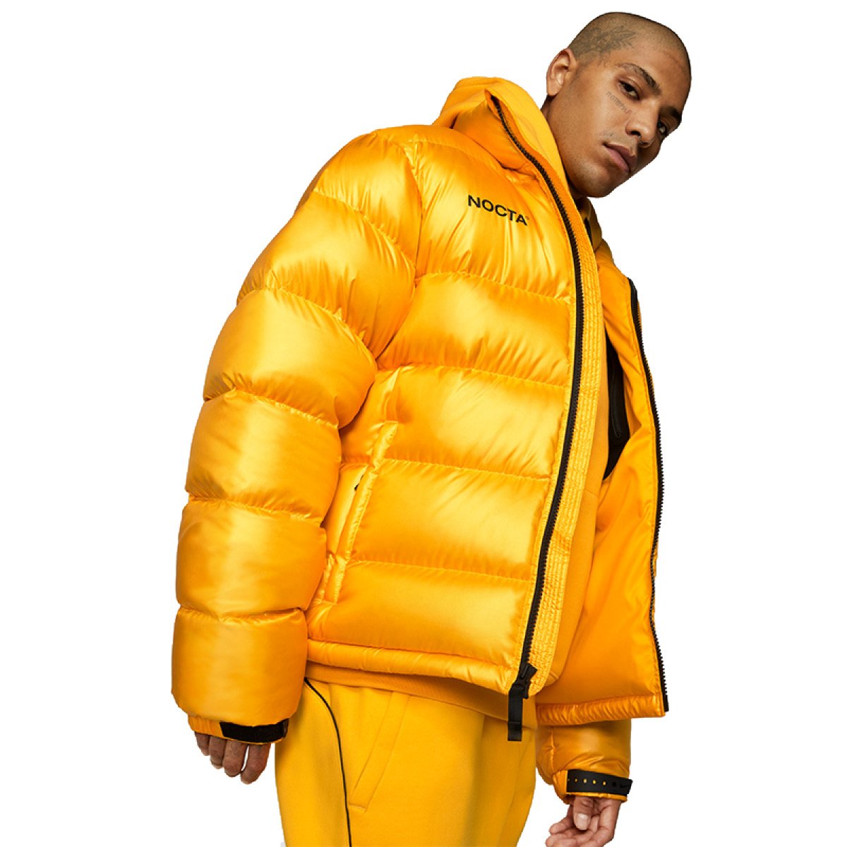 Nike NOCTA ユニバーシティゴールド パファー ジャケット Nike x Drake NOCTA AU University Gold Puffer Jacket University