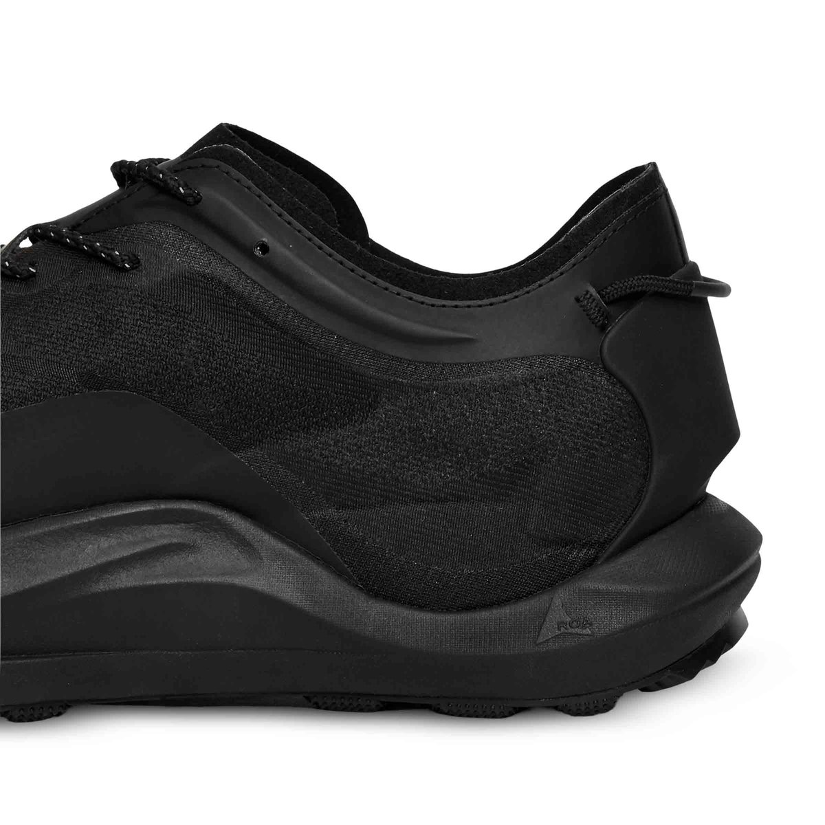 Sella Black | SUBTYPE