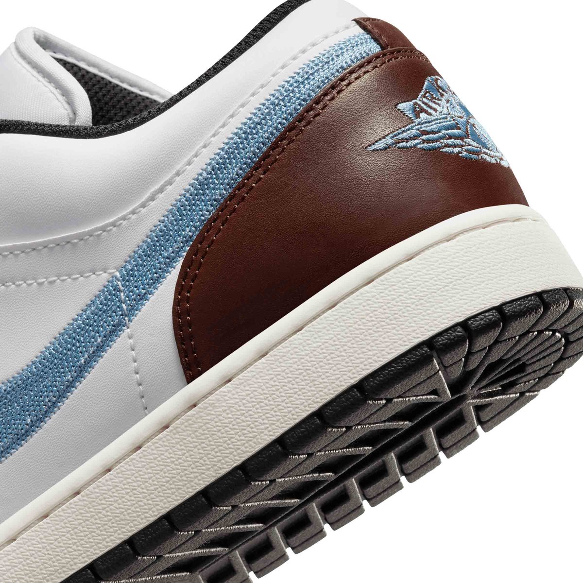 Air Jordan 1 Low SE  display picture 3