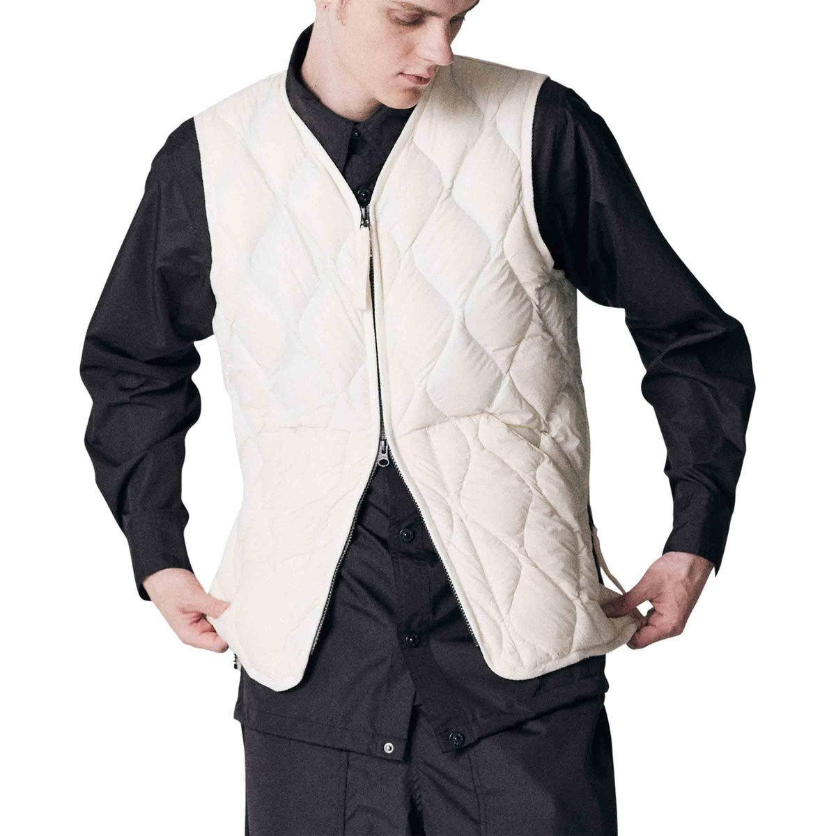 Military V-Neck Soft-Shell Down Vest Off White | SUBTYPE
