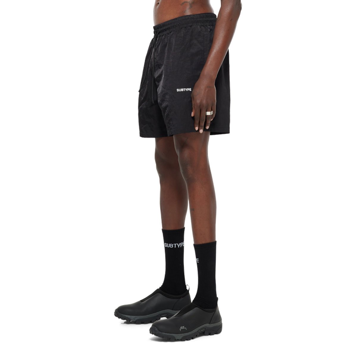 Subtype Curated Collection SUBTYPE Curated Reversible Short Black | SUBTYPE
