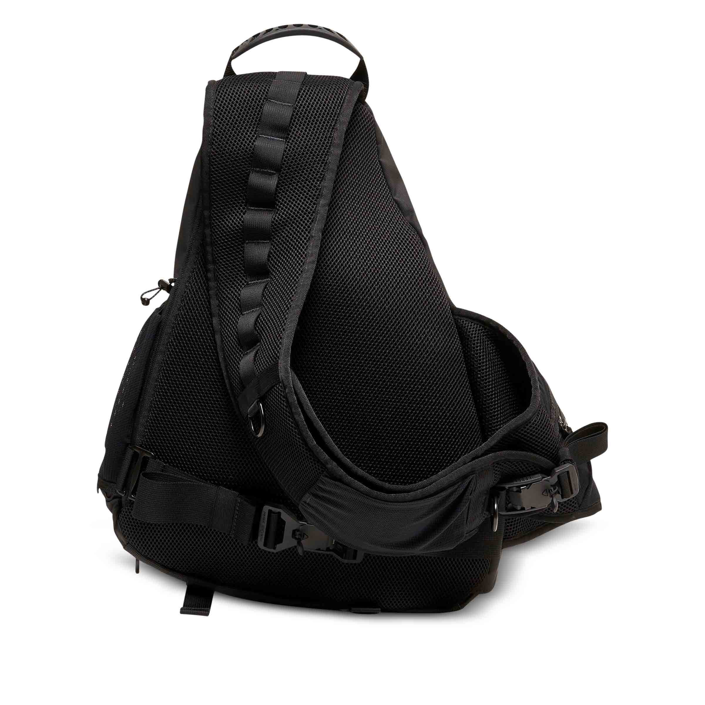 l*8様 BLACK OAKLEY LATITUDE SLING PACK BA Oakley Latitude Sling Pack - Blackout | Oakley® PL