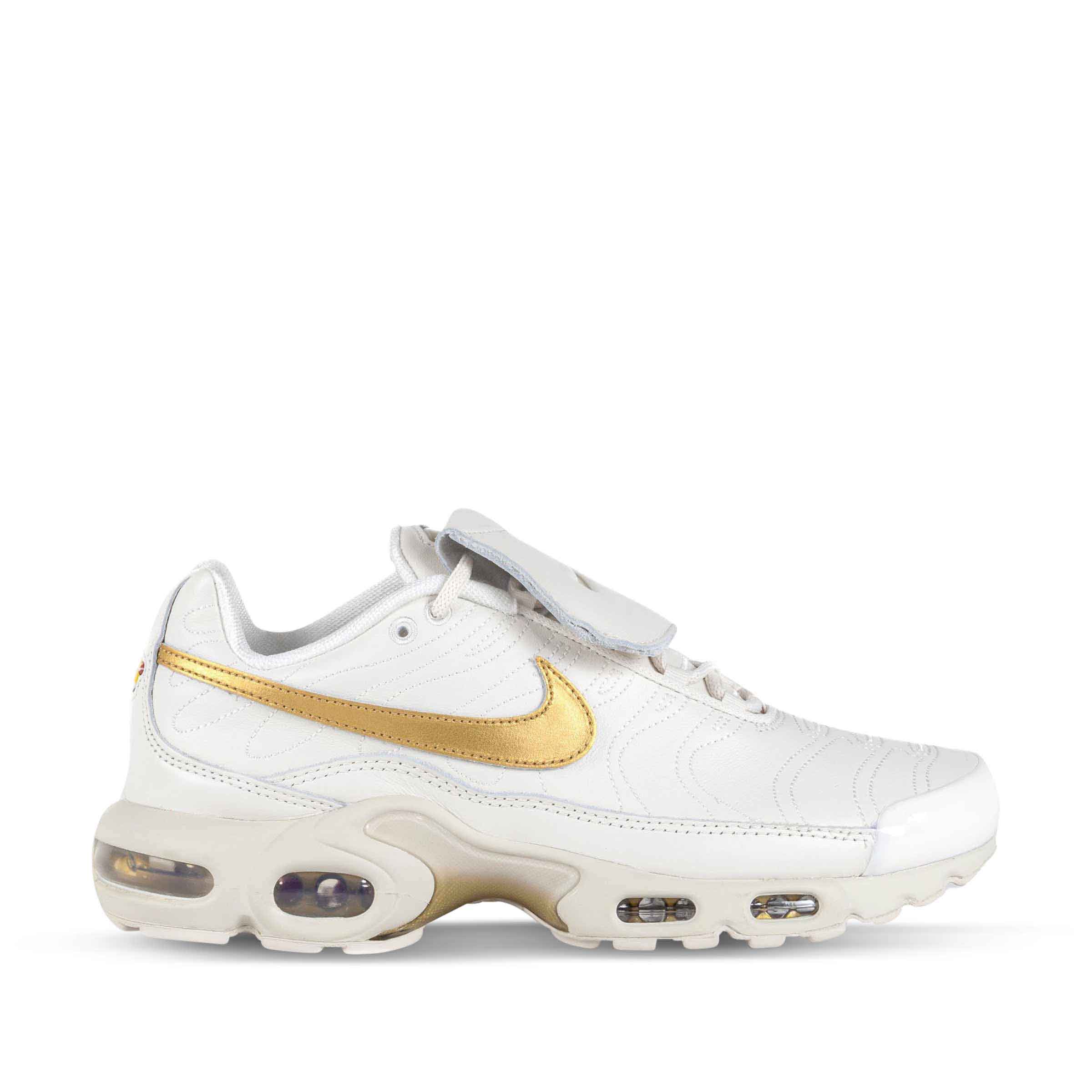 white and gold tns