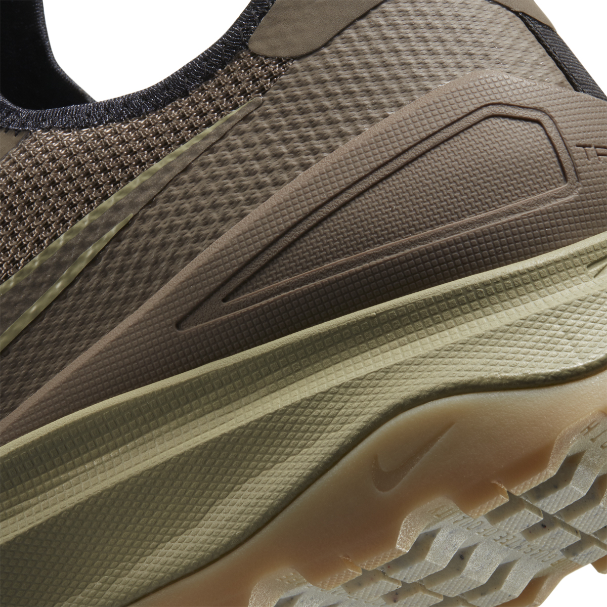 Nike ACG Zoom Air AO