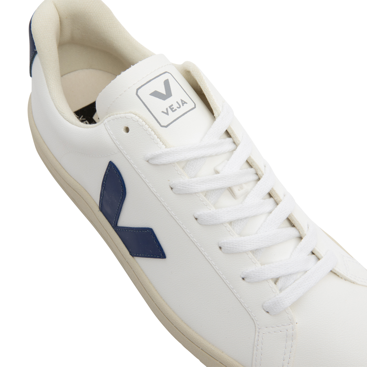 VEJA Womens Urca