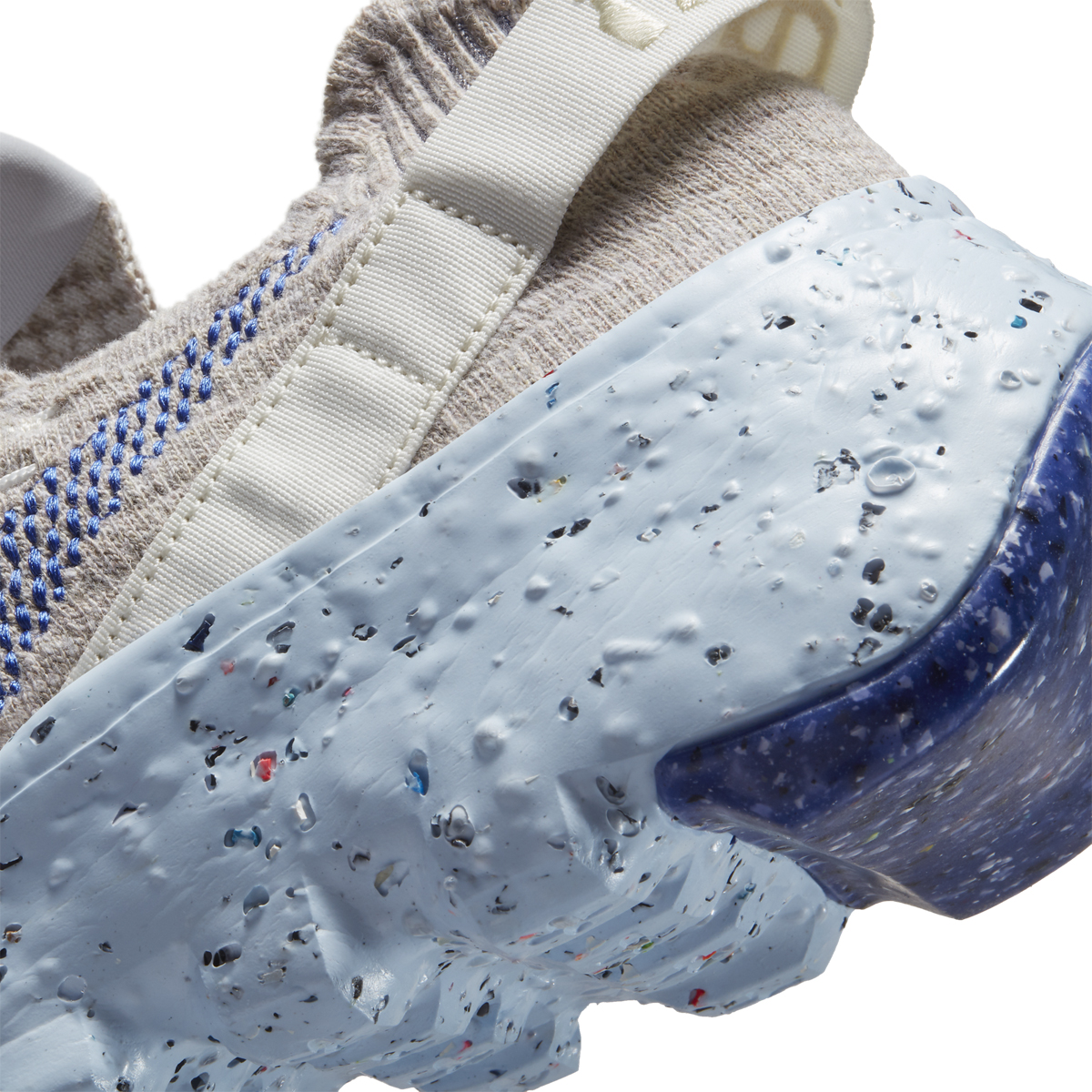 Nike Womens Space Hippie 04