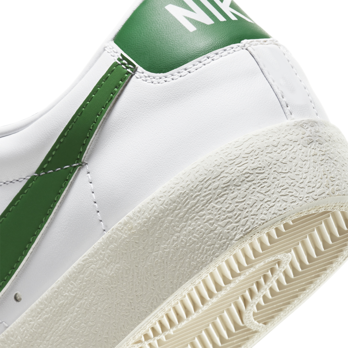 Nike Blazer Low '77