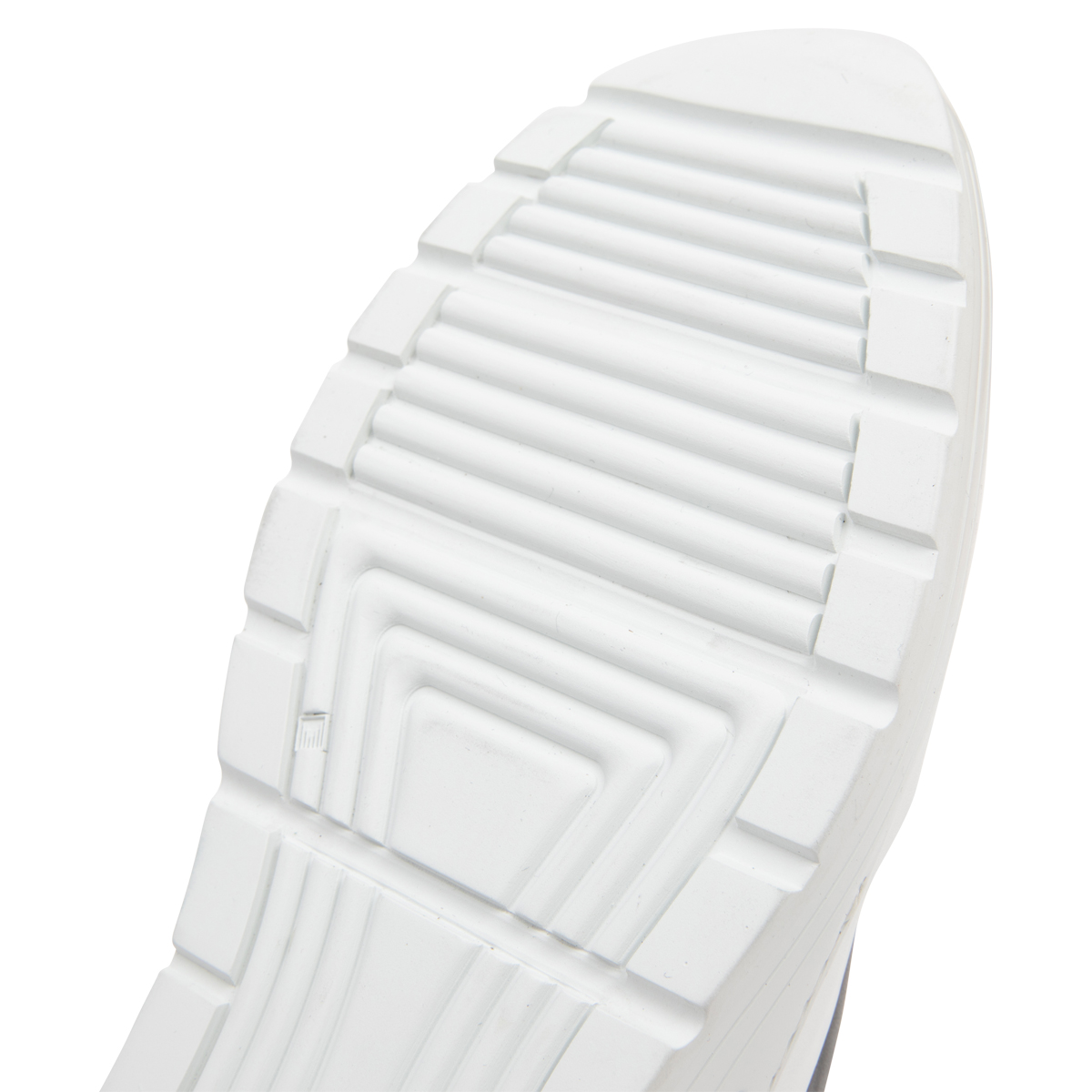 Common Projects Cross Trainer Contrast