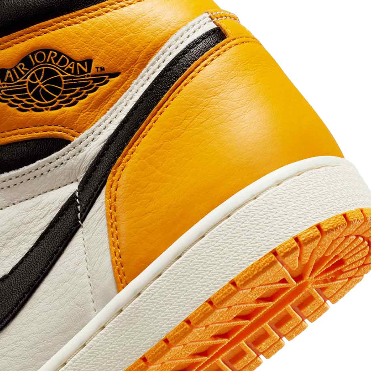 Available Now // Air Jordan 1 Mid 