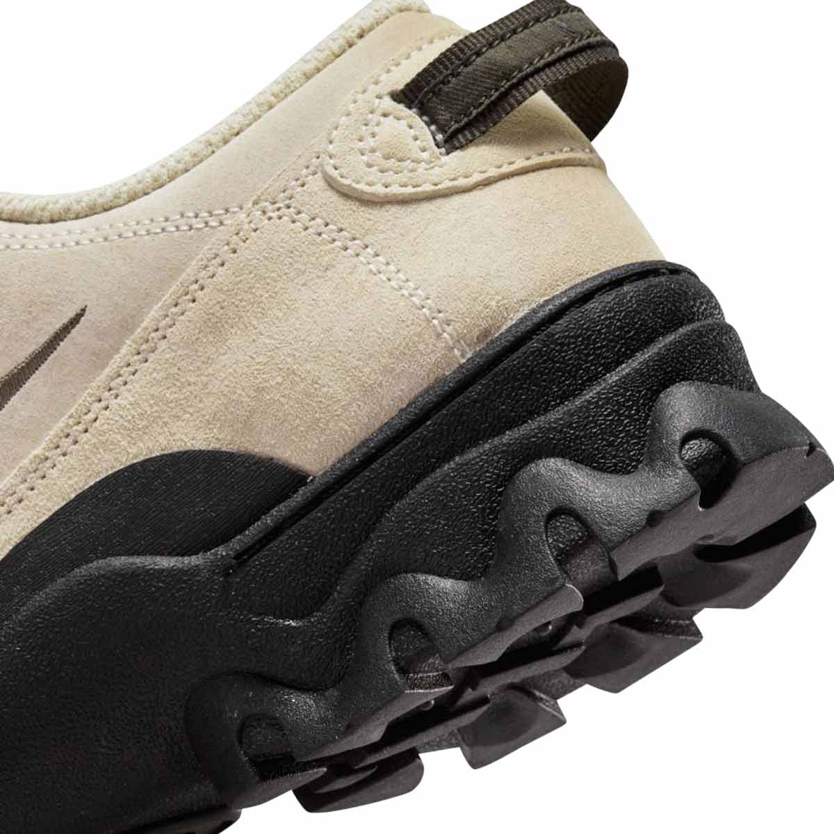 mens nike lahar low