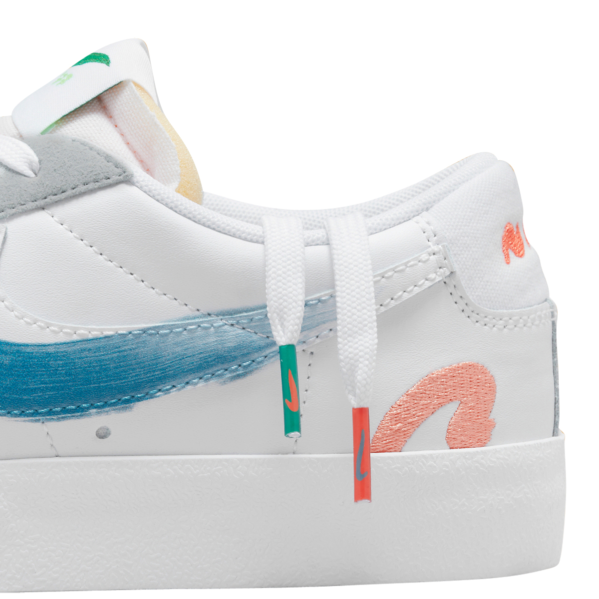 nike blazer low flyleather